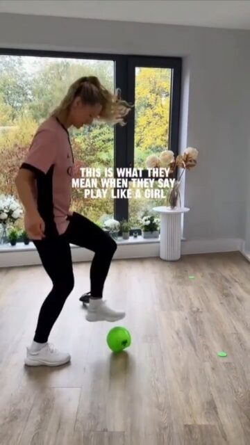 Play like a girl 💪

Happy International Women's Day to all the inspiring women in football and beyond 👏👏

#iwd #strikesphere