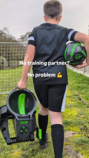 Solo sessions just got serious ⚽⚽⚽

Train like a pro with the strikesphere Soccer Launcher 💪

#strikesphere #soccerlauncher