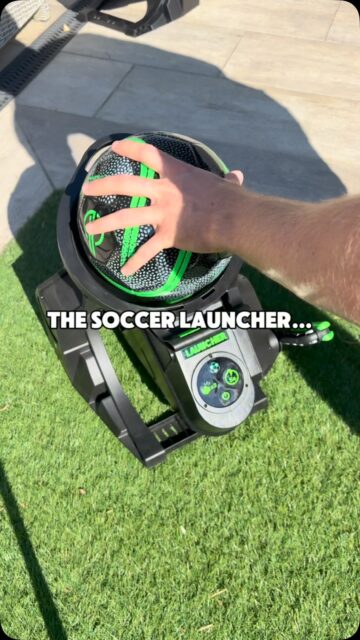 THE Soccer Launcher. ⚽

Perfect delivery, every single ball, every single time. No inconsistent service, no guesswork, just the same quality delivery so you can actually focus on your technique instead of chasing an unpredictable ball.

If you know, you know.

What are you working on with yours this week? 👇

#Strikesphere #SoccerLauncher #FootballTraining #FootballPractise #FootballFun